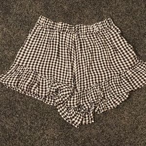 Black and white Billabong shorts